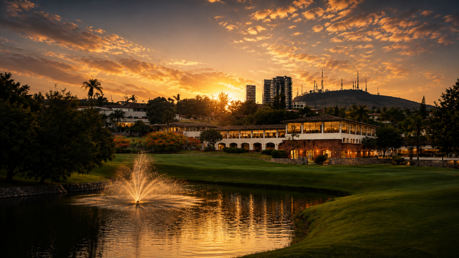 Club Campestre de León al atardecer